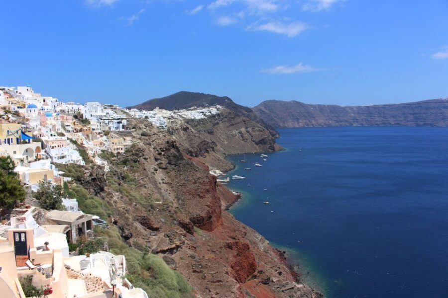 1-Day Boat Trip: Santorini Volcano, Thirassia & Oia Sunset - What to Pack for Nea Kameni, Hot Springs, Thirassia, and Oia