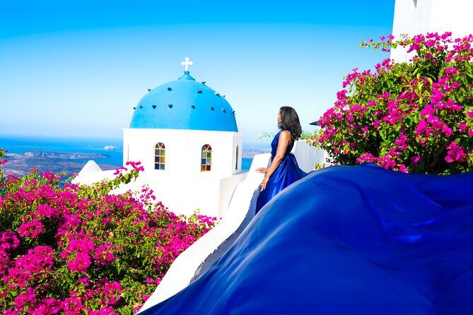 1-Hour Flying Dress Photoshoot, Instagram spots - Meeting Vicky in Firostefani: How the 1-Hour Session Really Works