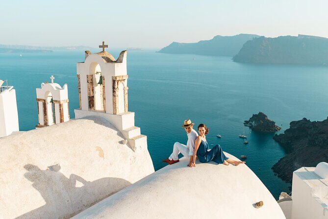 5-hour Private Guided Tour of Santorini - Stops 5 and 6: Perivolos black sand for lunch and Red Beach for fast photos