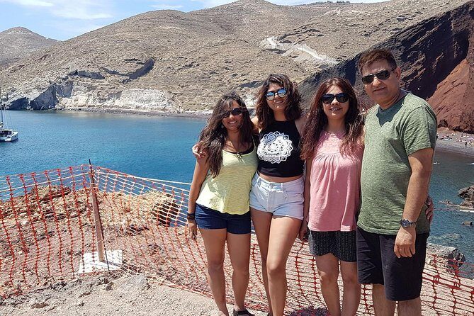 5 Hours Santorini Sightseeing Roundtrip - Pyrgos Castelli: traditional village streets and a top-of-island view