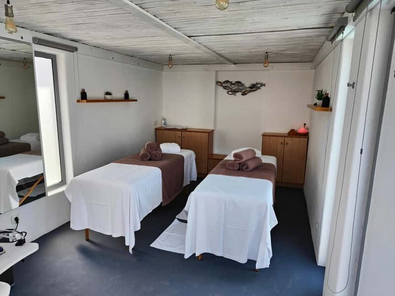 Akrotiri: Aromatherapy Couples Massage - Views, Music, and That Santorini Calm