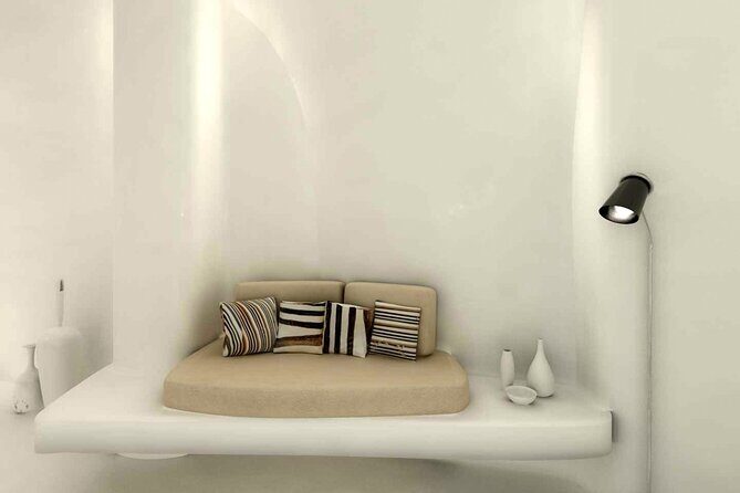 Akrotiri: Couples Massage & Pool Day Access - The changing rooms: small luxuries that make the day smoother