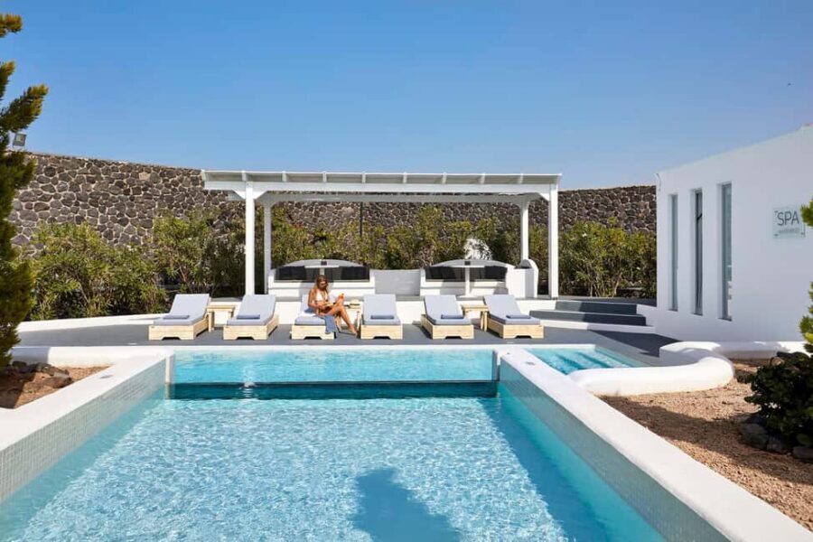 Akrotiri: Departure Day Spa Package Wine/Fruits/Pool Access - Should you book this departure day spa in Akrotiri?