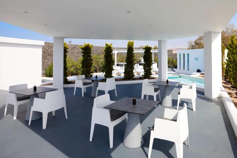 Akrotiri: Departure Day Spa Package Wine/Fruits/Pool Access - Timing for your evening flight: make the 1 to 1.5 hours work for you