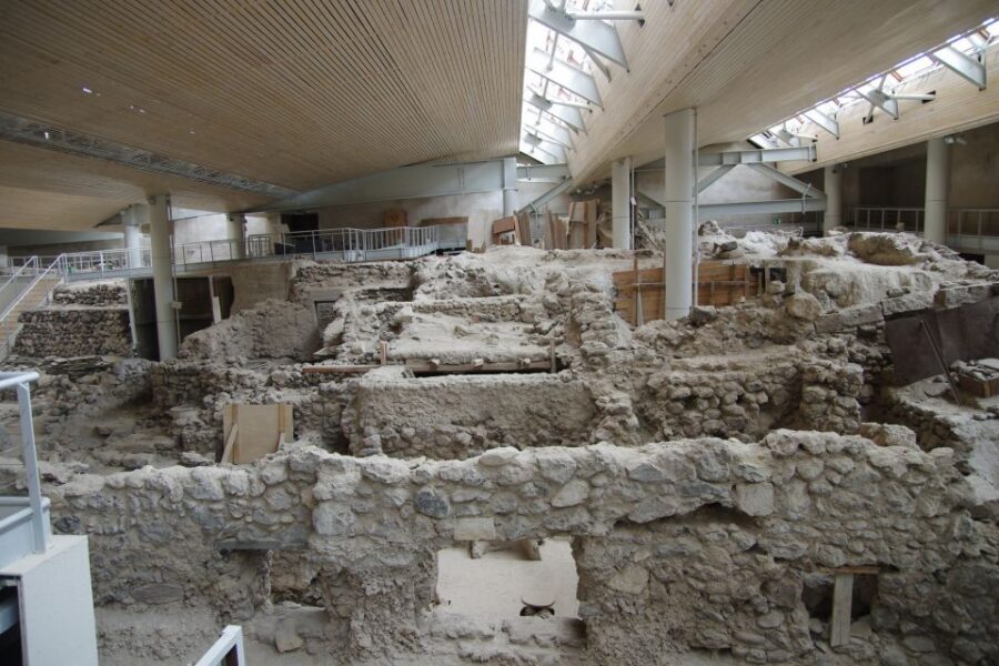 Archaeological Bus Tour To Akrotiri Excavations & Red Beach - Who This Tour Suits Best (and Who Should Skip It)