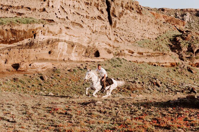Beach Gallop - Horse Riding Safari for Experienced Riders - Down to Eros Beach: where the views turn into motion