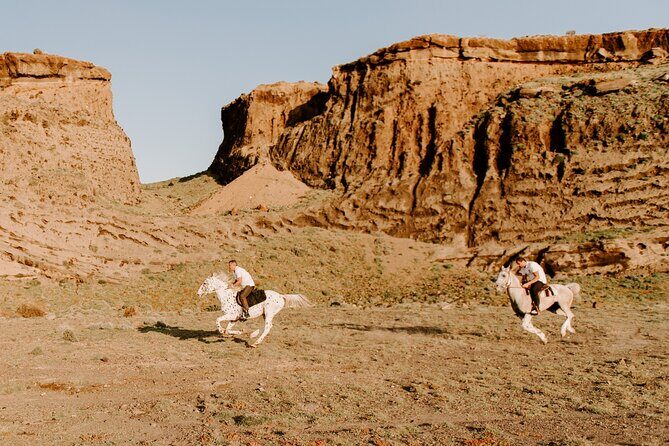 Beach Gallop - Horse Riding Safari for Experienced Riders - The canyons, ravines, and ancient trails above the coast