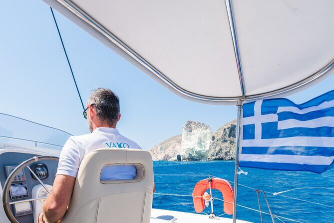 Best of Santorini Private Half-Day Catamaran Cruise with transfer and meal - Palea Kameni and Nea Kameni hot springs: sulfur water and timing that makes sense