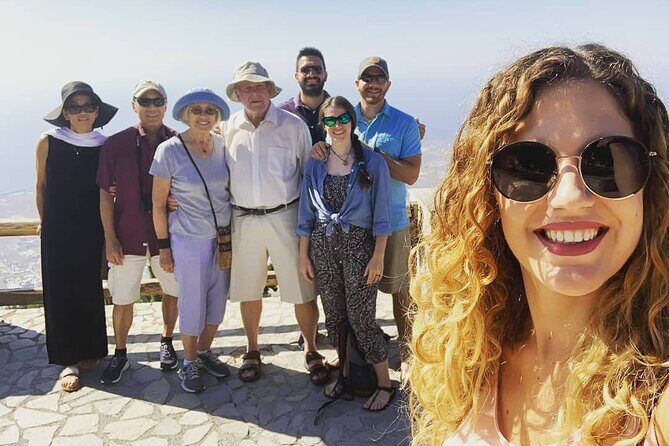 Best of Santorini Sightseeing Guided Tour 5h - How the Guides and Small Group Size Change the Day