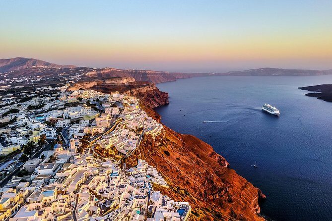 Blue Dome And Oia Sunset Small Group Transfer - Oia on foot: alleys, shopping, and the walk toward the castle area