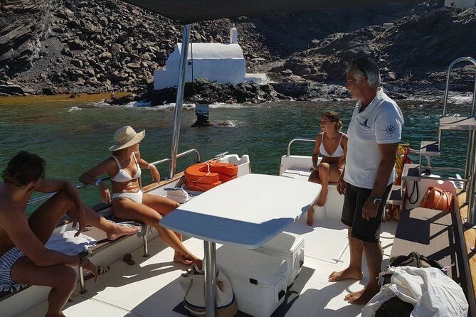 Caldera Private Cruise & Volcano Hike - Why Ammoudi makes this Santorini day feel smoother