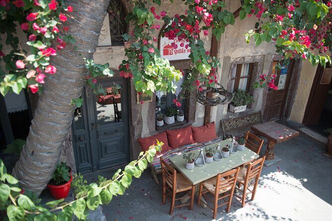 Cooking Class in Traditional cave house in Santorini! - A 3-Hour Five-Course Lunch Class in Megalochori Cave Houses