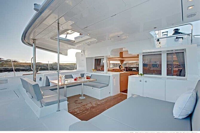 Deluxe Santorini Sailing with BBQ and Drinks Shared Tour - The crew: service level and the value of being small