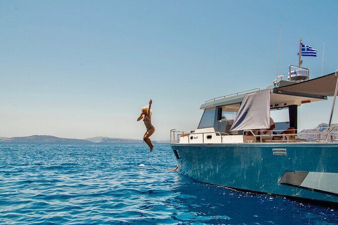 Diamond 36 Private Motor Yacht Caldera Cruise - Santorini Volcano Hot Springs Swim + Onboard Greek Lunch (About 60 Minutes)