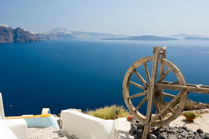Discover Best Of Santorini with Locals Small Group Half Day Tour - Guide quality: the difference between informative and silent