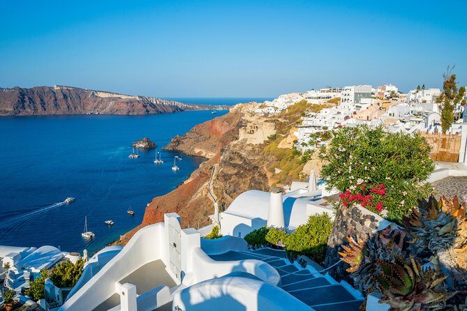 Discover Santorini in a Day- Private Tour 6 hours - Comfort and logistics: pickup, cruise tender days, and cable car tips