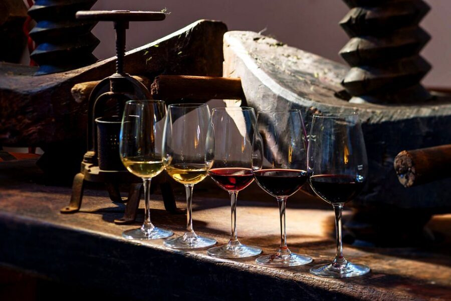 Discover Santorini: Prehistoric Akrotiri & Winery Tour - Key highlights to care about