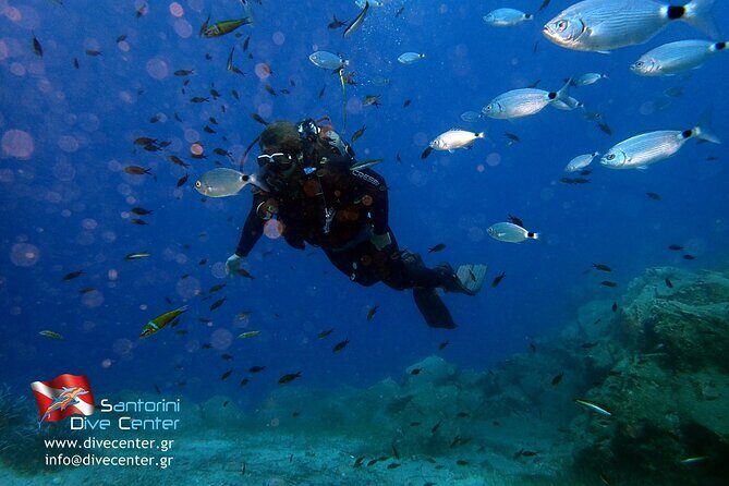 Discover Scuba Diving in the Caldera of the Volcano in Santorini - Volcano-crater setting on Caldera Beach: why this place feels different