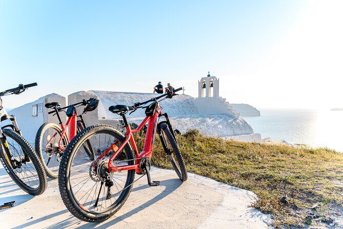 E-Bikes Rental in Santorini - Traditional Town Breaks and Photo Time That Doesn’t Feel Rushed