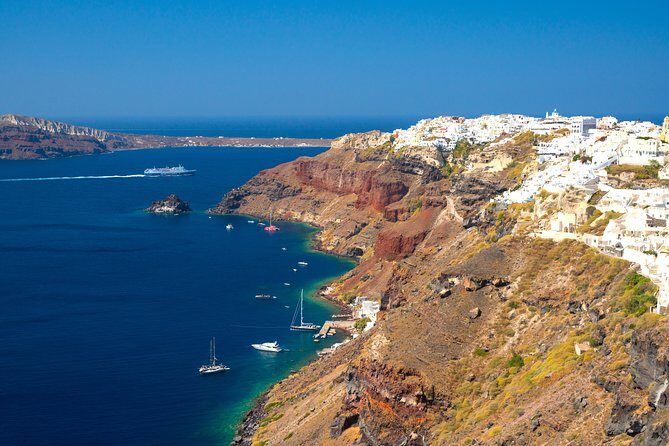 Explore Santorini with a Local - 4 Hours Private Tour - The ride in a Mercedes minivan with A/C (and why it matters)