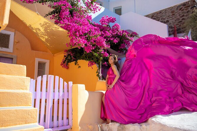 Flying Dress Photoshooting Santorini - Photo guidance and local know-how (this is where the value hides)