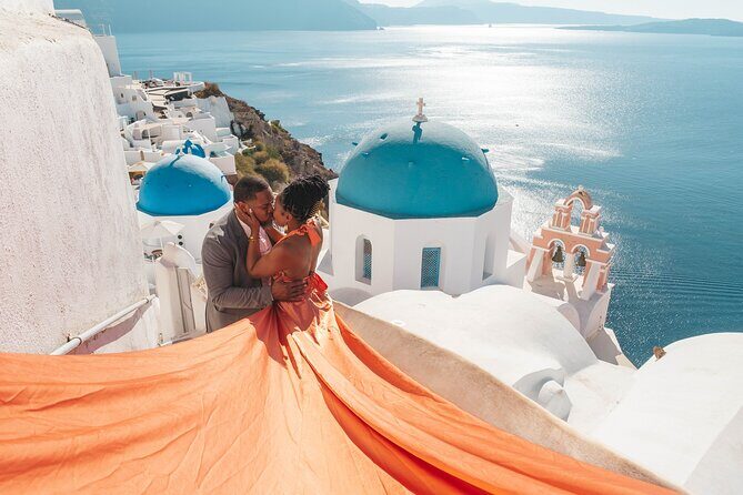 Flying Dress Santorini Photoshoot - Practical tips to make your shoot smoother