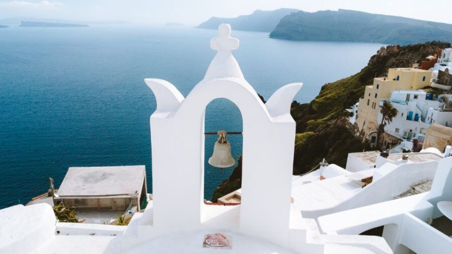 From Heraklion/Crete: Santorini Island Guided Day Trip - The coach ride and guide talk: what you gain besides photos