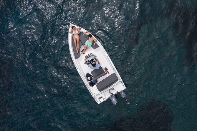 Full Day Boat Rental Without a License in Santorini - Key things I’d bank on before you book