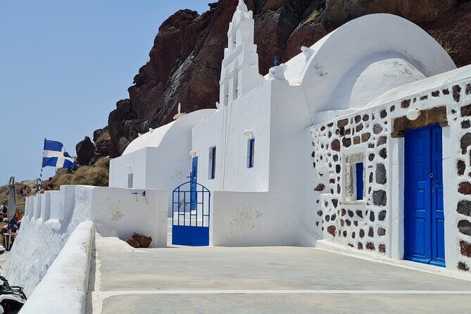 Full-Day Private Tour of Santorini Caldera & The Most Famous Sightseeing - Stop 3: Megalochori’s Cave Houses, Vineyards, and Quiet Streets