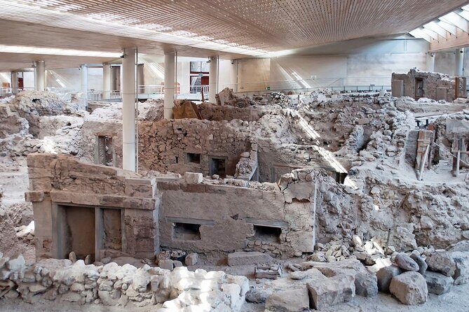 Guided Tour to the Akrotiri Archaeological Site in Santorini - Akrotiri in a small-group format: how the timing really works