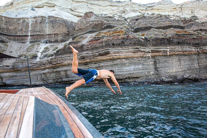 Luxury Private Power Catamaran Tour in Santorini - The one caution I’d flag before you commit