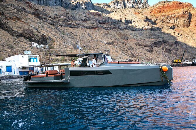 Luxury Private Power Catamaran Tour in Santorini - Practical tips so your 3 hours go smoothly