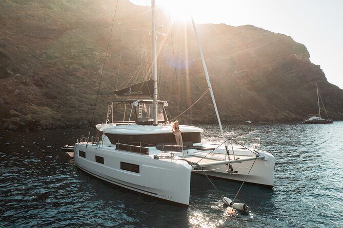 Majestic Catamaran Caldera Cruise with Snacks, Meal & Drinks - Wi‑Fi, towels, and snorkeling gear: small comforts that change the day