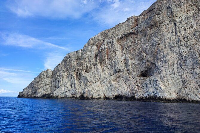 Morning or Afternoon 3hour Private boat Tour in Santorini - Private 3-hour boat time in Santorini: why 3 hours works