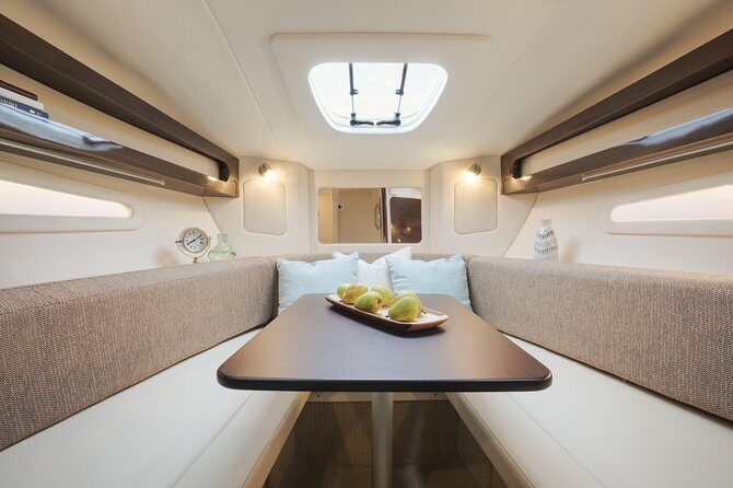 Motor Yacht (2020)Luxury Private Cruise Around Santorini - Thirasia island: the lunch break that feels like Santorini at human scale
