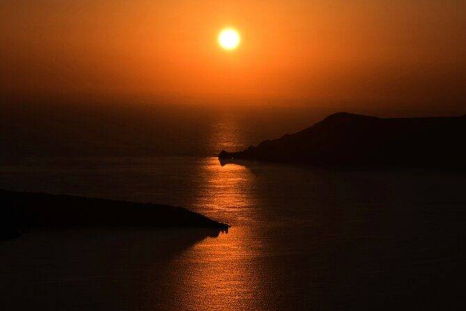 Odyssey of the Secrets of Santorini - A 3-hour Private Tour - Stop 3: Imerovigli’s Villas, Bougainvillea, and Domed Churches