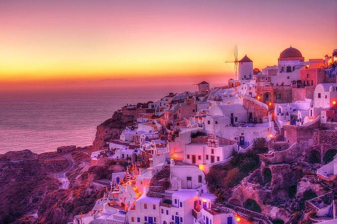 Oia Sunset Roundtrip Transfers - Oia’s main lanes and your two hours of free time