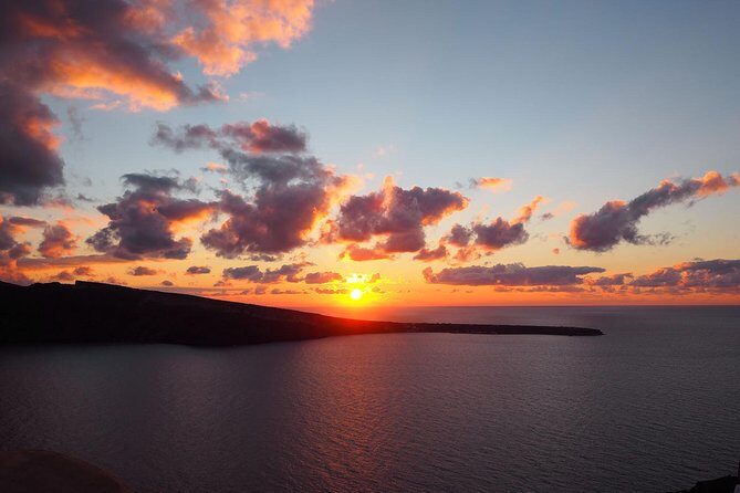 Oia Sunset Roundtrip Transfers - Getting from your hotel to Oia: what happens during the drive