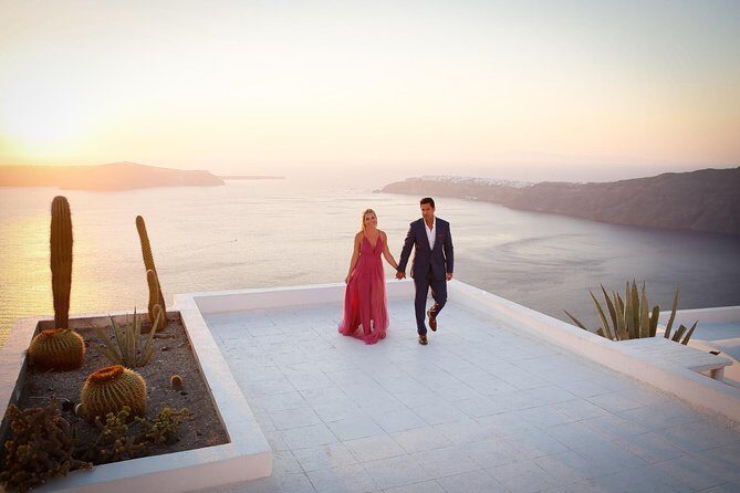 Personal Travel and Vacation Photographer Tour in Santorini - How long you’ll be out: 1 to 3 hours, usually split into two stops