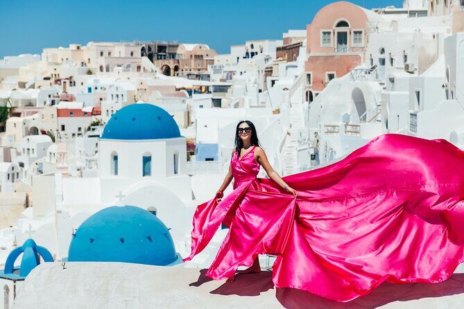 Photoshoot in Flying Dresses in Santorini - The Portable Changing Room: Less Stress, More Time for Photos