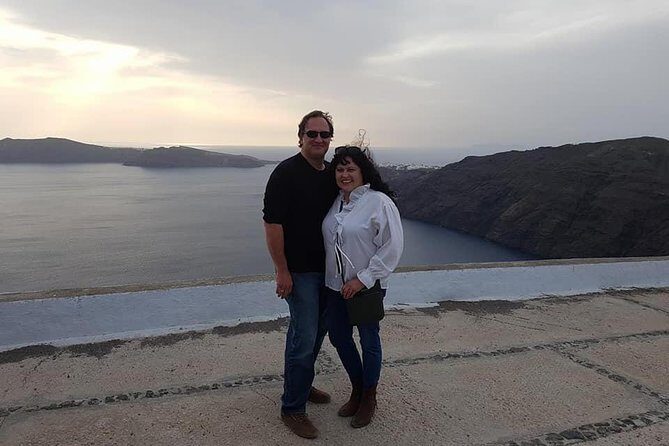 Private 8h tour on Santorini - Fira: Shopping and Caldera Photos to Finish