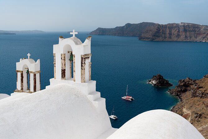 Private Classic Santorini Panorama: Visit the most popular destinations! - Red Beach: quick volcanic drama with huge photo impact