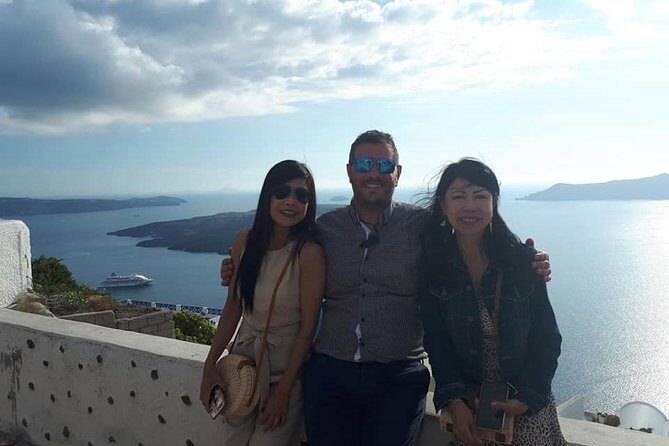 Private Custom Tour : Santorini Half day 5 hours ( morning or afternoon ) - How the 5-hour private format works in Santorini