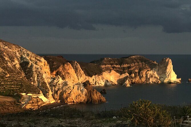 Private Discovery Tour with Wine Tasting - Akrotiri - Red beach - Exo Gonia Wine Tasting: Four Local Varieties at the End of the Day