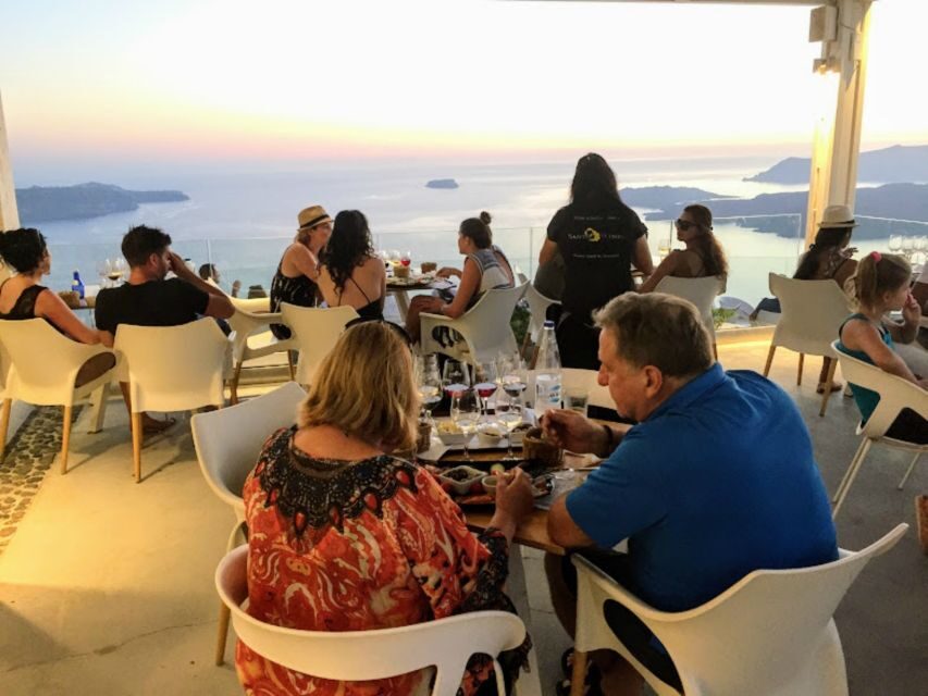 Private Group Visit to Akrotiri & 3 Wineries with Tastings - Akrotiri Ruins: Bronze Age city time-capsuled by volcanic ash