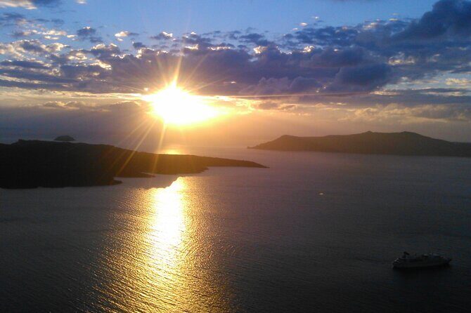 Private Half Day Guided Tour Visit to Santorini - Prophet Elias Lookout: 567 meters of I can see everything