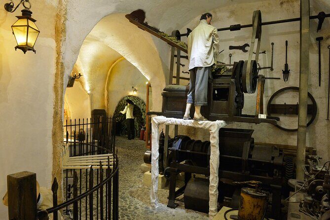 Private Half Day Tour with Wine Tasting in Santorini - Why This Private 5-Hour Santorini Tour Feels Easier Than DIY