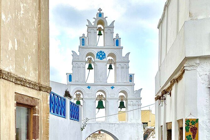 Private Highlights tour: Discover Santorini Like a Local - The Blue-Domed Church Stop in Oia: Quick Photos, Strong Impact