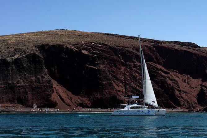 Private Luxury Caldera Cruise with a rich BBQ meal and Open Bar! - Key things you’ll actually notice onboard