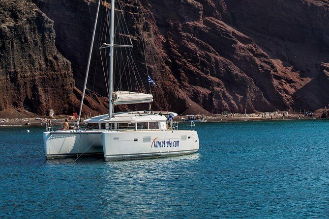 Private Morning Tour Lagoon 400-380 Sailing in Santorini ,lunch, drink, transfer - Who This Private Morning Lagoon Sail Fits Best
